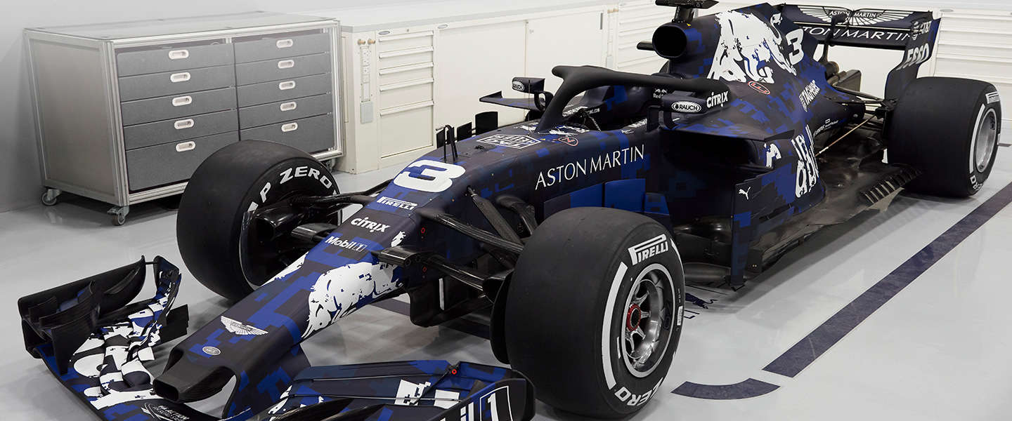 Dit is de nieuwe Formule 1 wagen voor Max Verstappen en Daniel Ricciardo