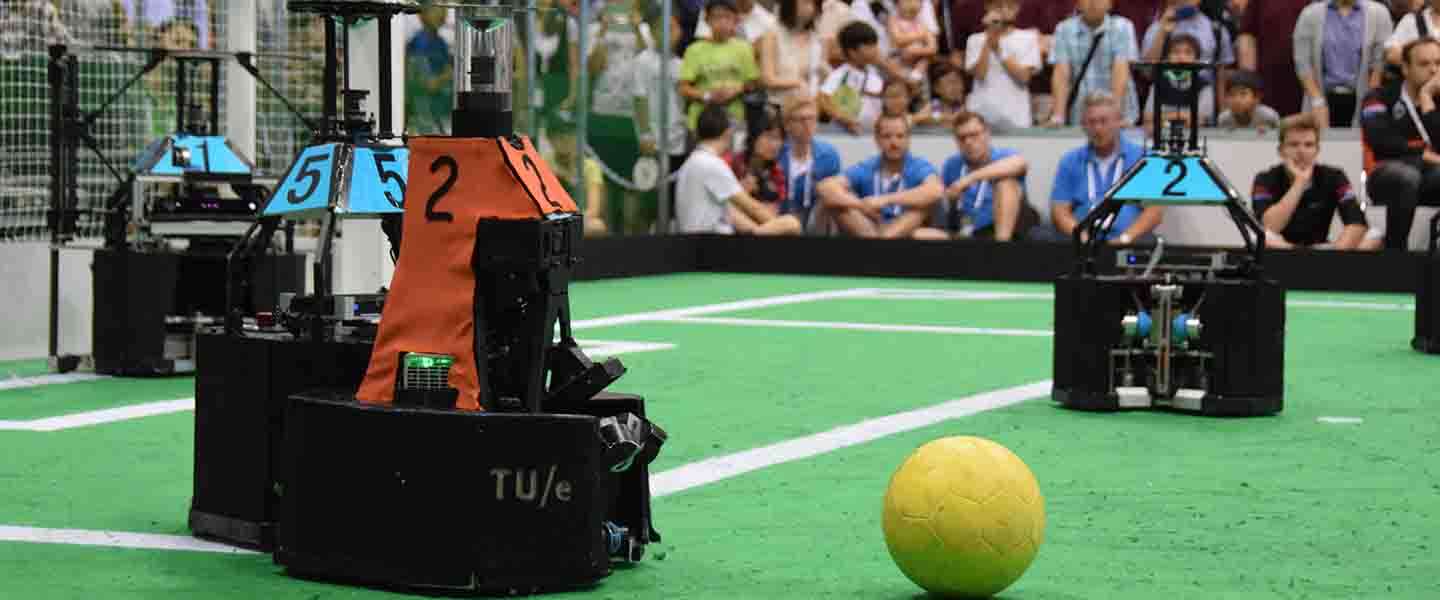 Deze Oranje Robot maakt wel een goede kans op het winnen van een WK Voetbal