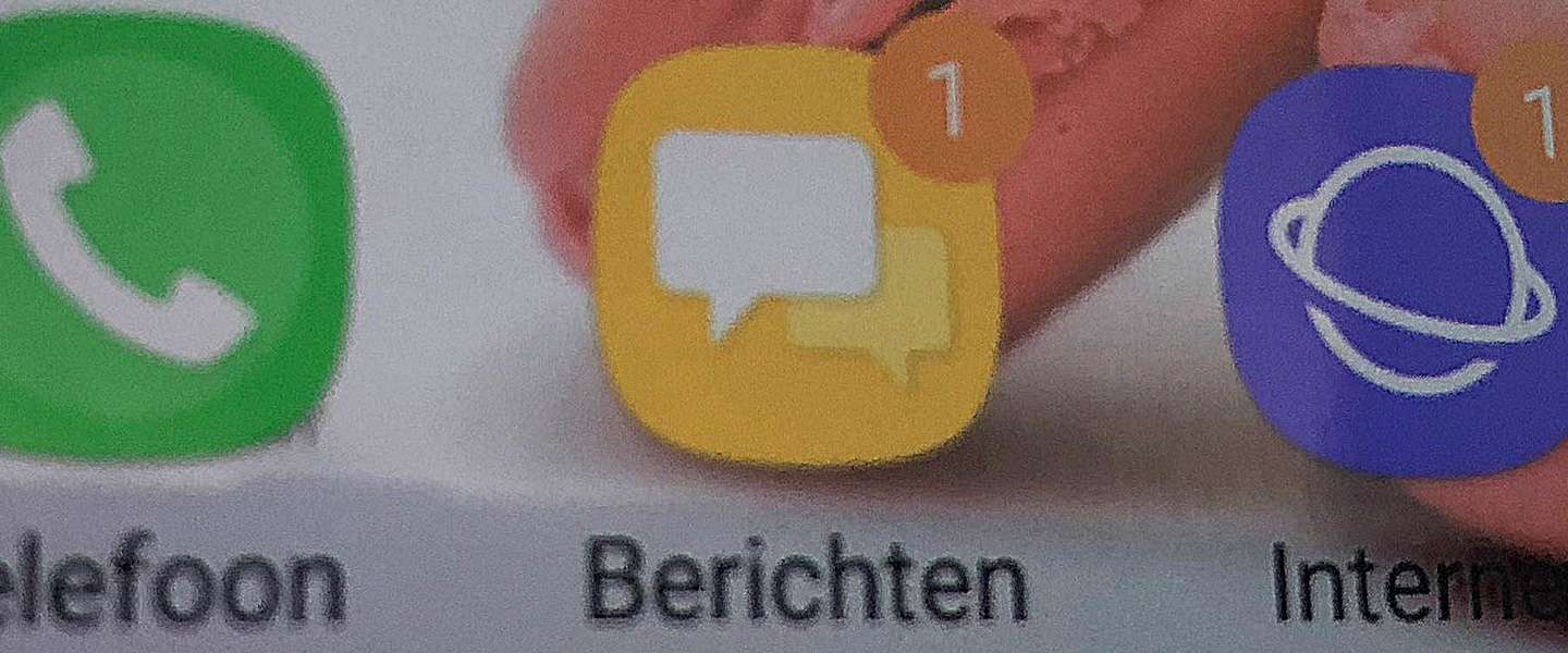 Samsung messages app heeft bug die foto's naar contacten stuurt