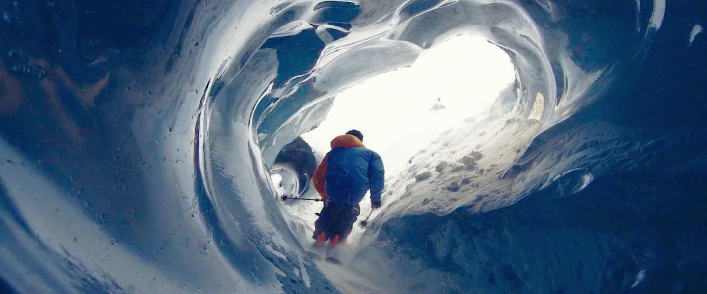 Adembenemende skifilm: door de ijsgrotten van de Mont Blanc