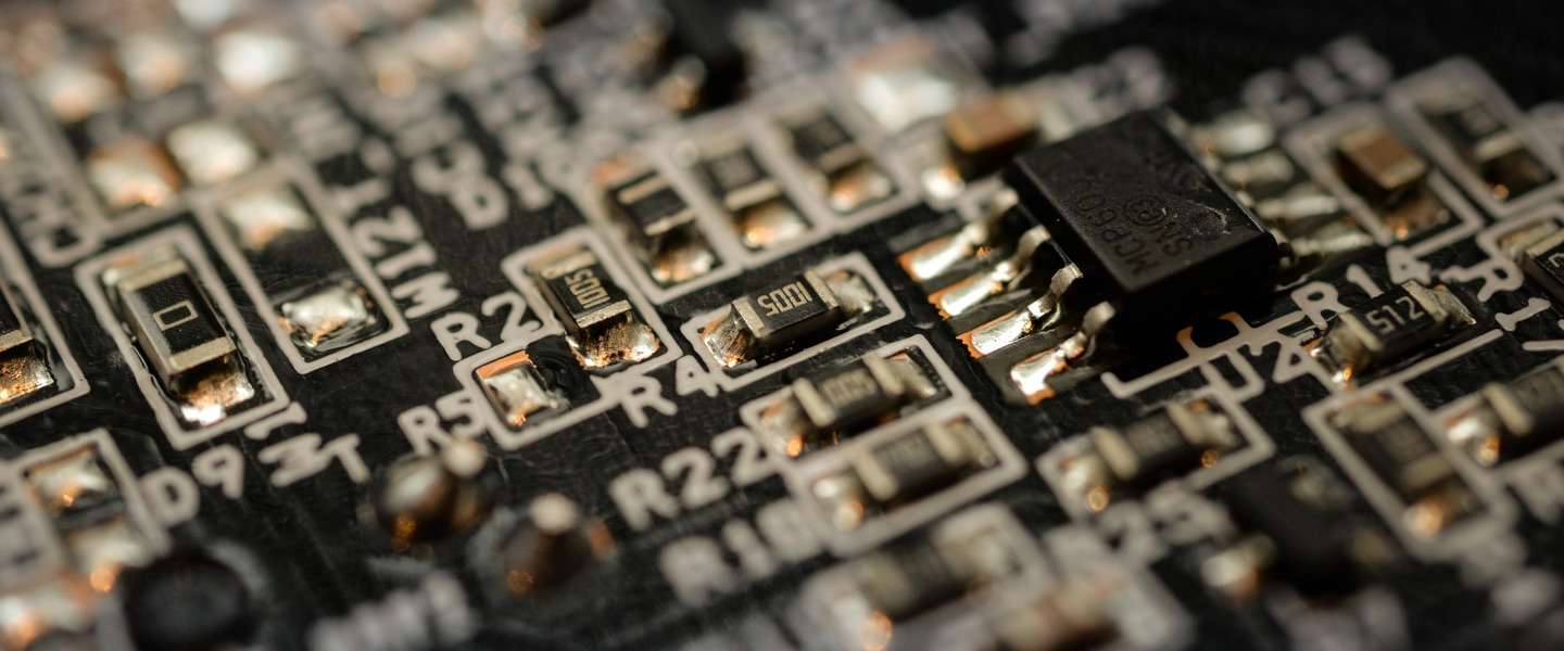 Zitten er Chinese 'spioneerchips' in Amazon en Apple's apparatuur?