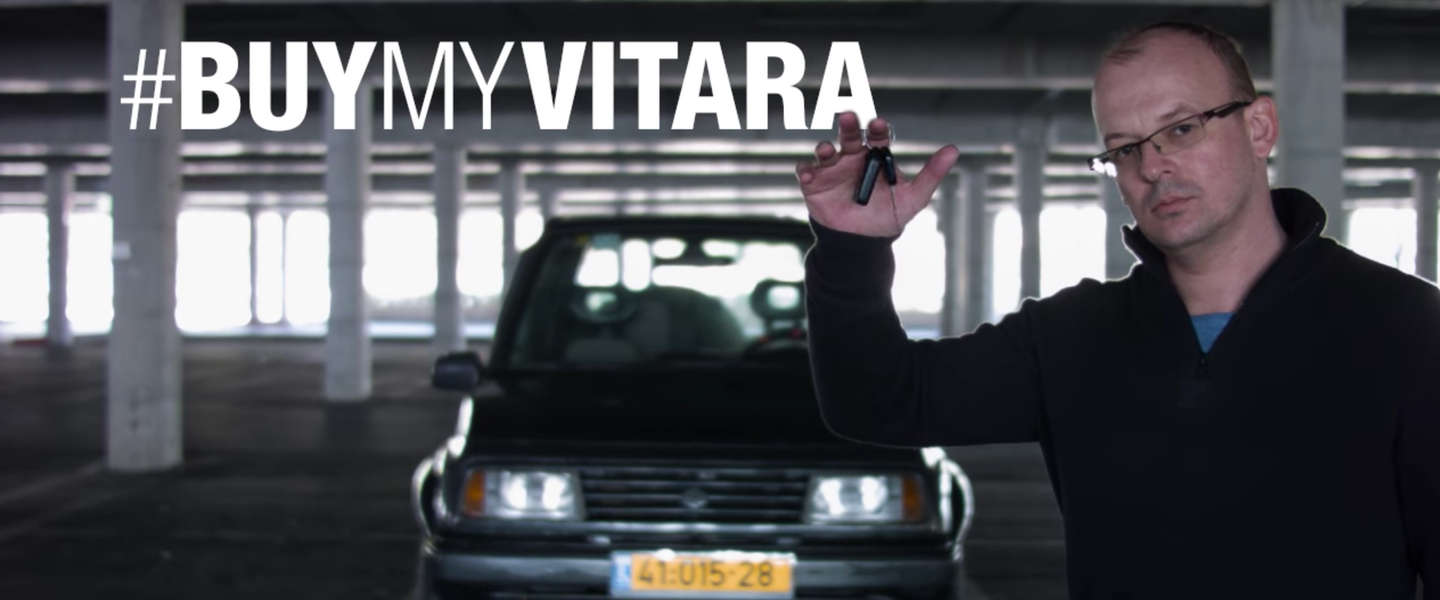 Viral video: man verkoopt Vitara uit '96 op spectaculaire wijze