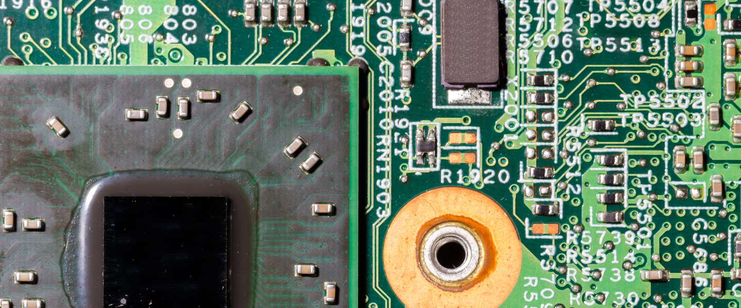 Tesla gaat met AMD werken aan chips voor autonoom rijden