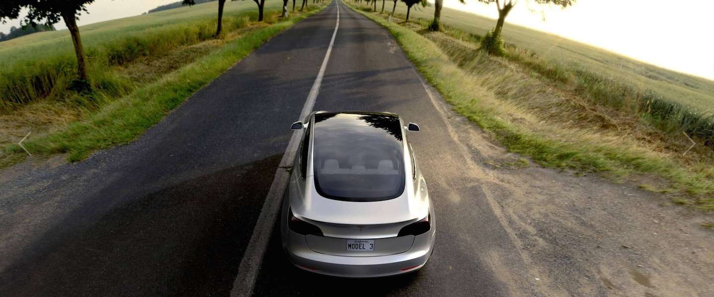 Tesla Model 3: foto's en specs gelekt