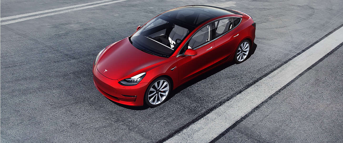 ​Tesla levert de eerste Model 3 uit de gigafactory in Shanghai