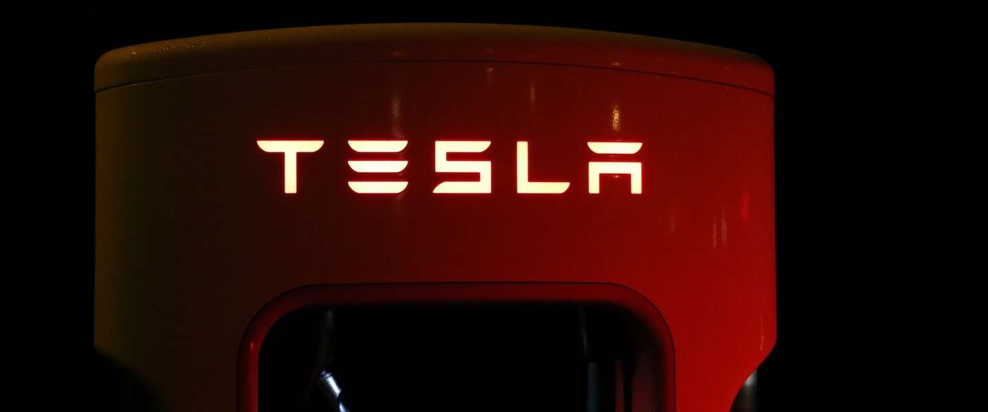 Zelfrijdende Tesla-taxi's volgend jaar op de weg