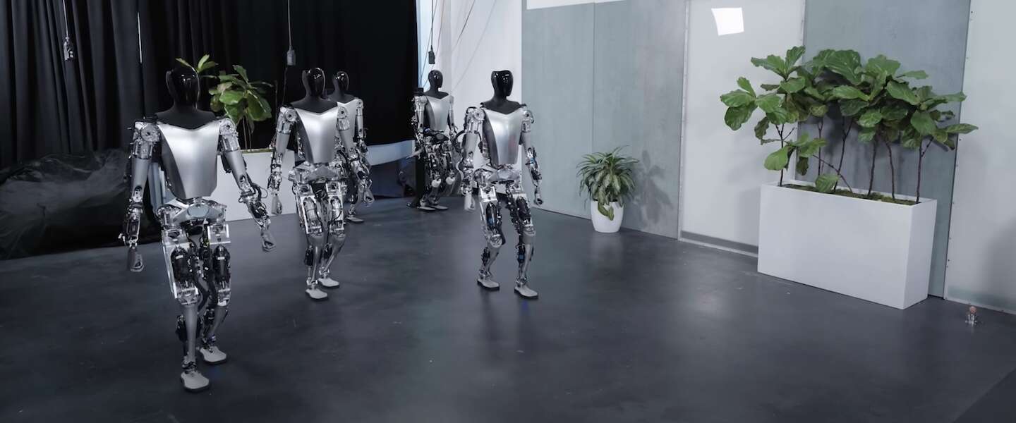Tesla toont voortgang van de menselijke robot