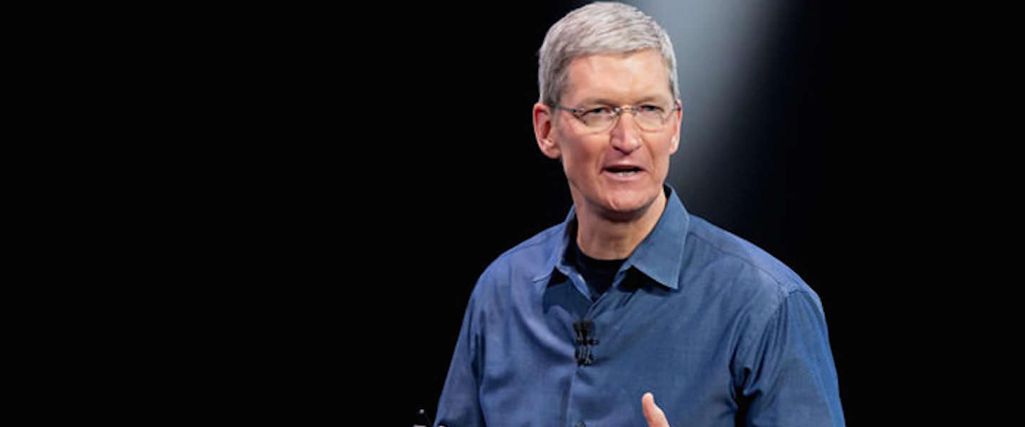 Tim Cook is 5 jaar CEO bij Apple en krijgt een bonus van 100 miljoen dollar