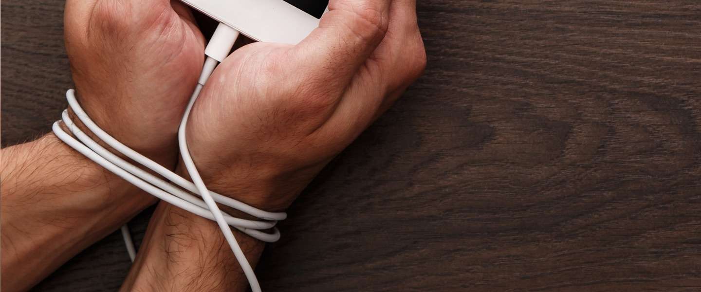 Aandeelhouders manen Apple: doe iets tegen smartphoneverslaving