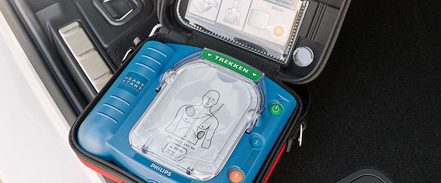 Volvo introduceert Volvo Lifesaver: de meest mobiele AED van Nederland