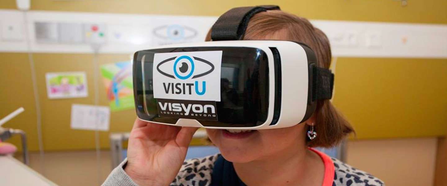 MMC laat patiënten live thuis rondkijken door VR-bril