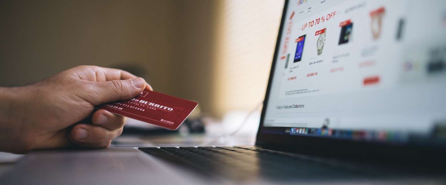 De feestdagen komen er aan, dus de nepwebshops ook