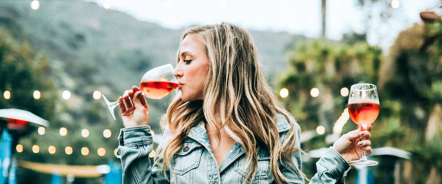 Ben je een wijnliefhebber? Solliciteer dan nu naar de functie van 'winefluencer'!