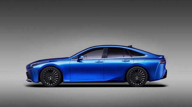 02-Toyota-met-tweede-generatie-Fuel-Cell-Mirai-op-TMS
