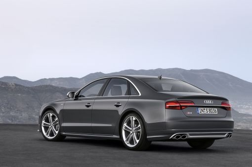 04_Audi_S8_02_11