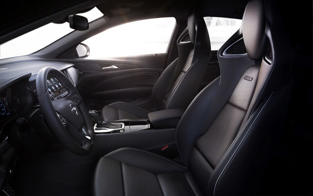 10-Imponerend-vlaggenschip-nieuwe-Opel-Insignia-GSi-debuteert-op-Autosalon-Brussel