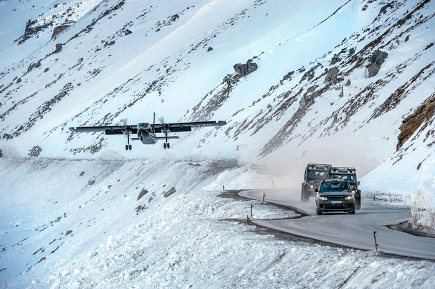 10-Jaguar-Land-Rover-partner-van-bijzondere-James-Bond-experience