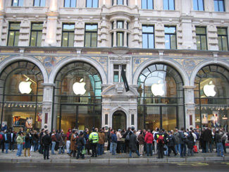 1107708318apple london