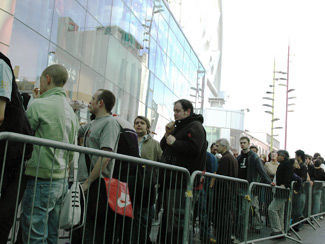 1115534597opening-apple