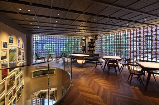 2013_08_21-004-INTERSECT_BY_LEXUS_2F_lounge_centre