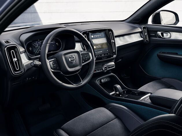 286567_C40_Recharge_Interior