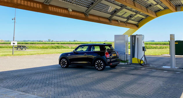 50kWh_laden_Fastned_MINI_Electric