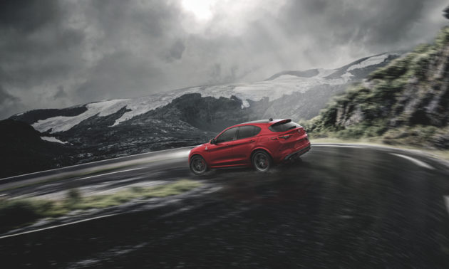 Alfa_Romeo_Stelvio_Stelvio_pas_italie