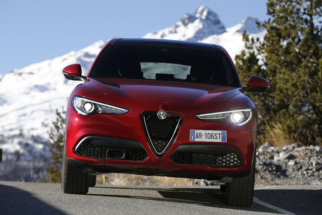 Alfa_Romeo_Stelvio_Stelvio_Pass (3)