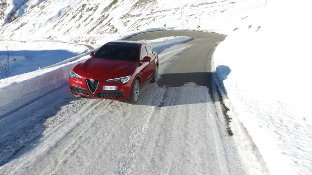 Alfa_Romeo_Stelvio_Stelvio_Pass (33)