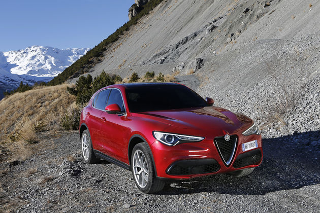 Alfa_Romeo_Stelvio_Stelvio_Pass (5)