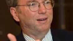 Apple en Google worden rivalen: Schmidt stapt op bij Apple