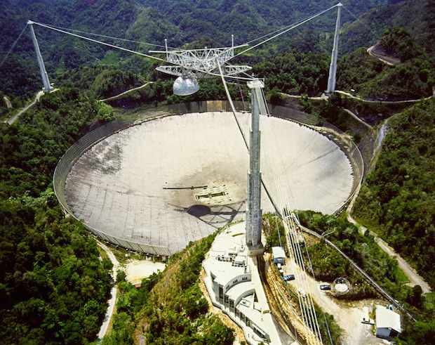 Arecibo_Observatory_