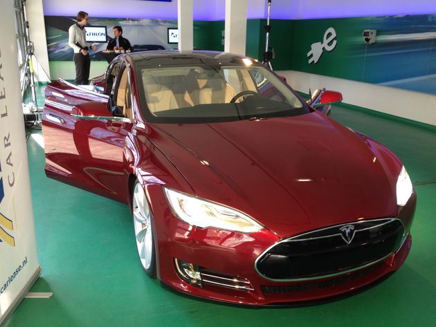 Athlon Car Lease trekt CEO's over de streep om in elektrische Tesla Model S te gaan rijden