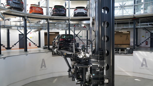 Autostadt_Volkswagen_toren_01