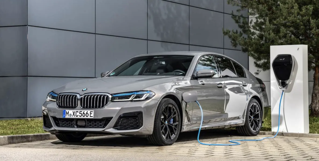 BMW_I5_Charging