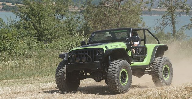 Camp_Jeep_2016_Jeep_Trailcat_Concept_car