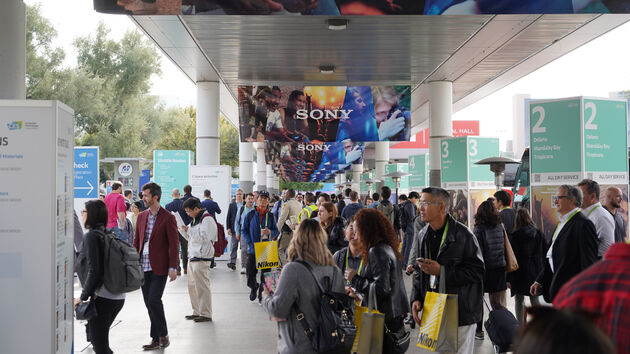 CES_crowd