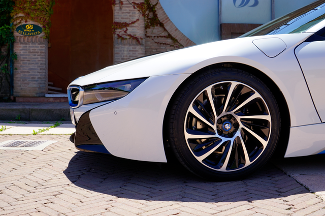 BMW_i8_neus