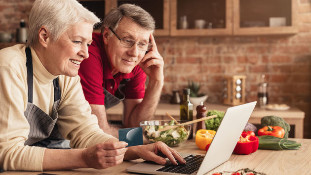 Vijftigplussers doen moeiteloos vrijwel alle boodschappen via internet