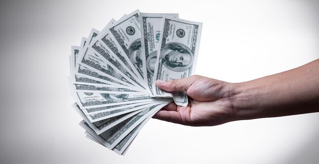 Dollars-Hand