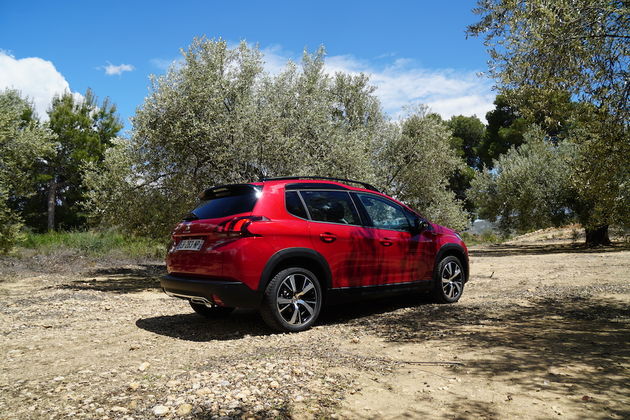 Peugeot_2008_2016_achterkant
