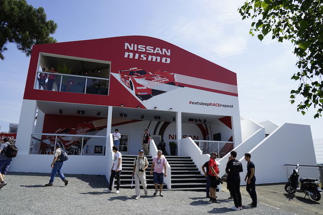 Nissan_24_uur_le_mans_booth