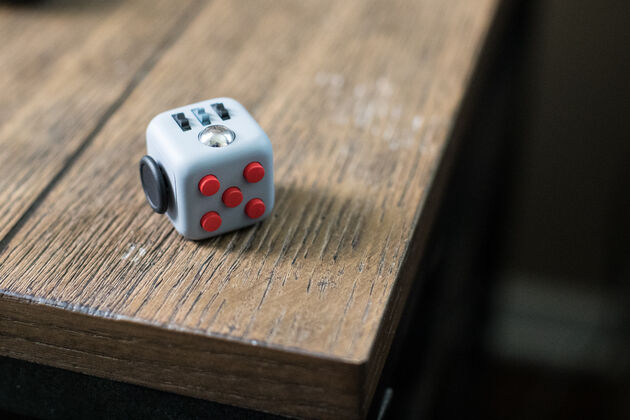 Fidget Cube Kickstarter - 3