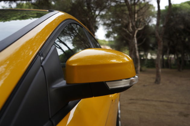 Ford_Focus_ST_yellow4