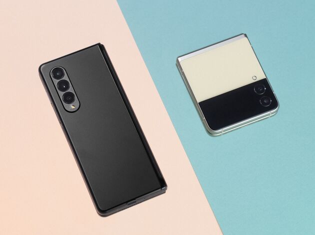 galaxy_zfold3_5g_phantomblack_galaxy_zflip3_5g_cream