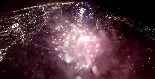 GoPro Drone vliegt door "4th of July" vuurwerkshow
