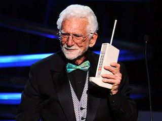 Het mobieltje is 40 jaar oud