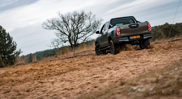 hilux-drift back