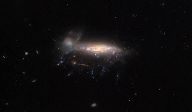 Hubble-JO204-a