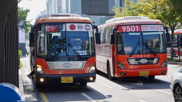Hyundai_Buses